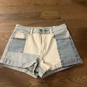 Pacsun jean shorts size 26